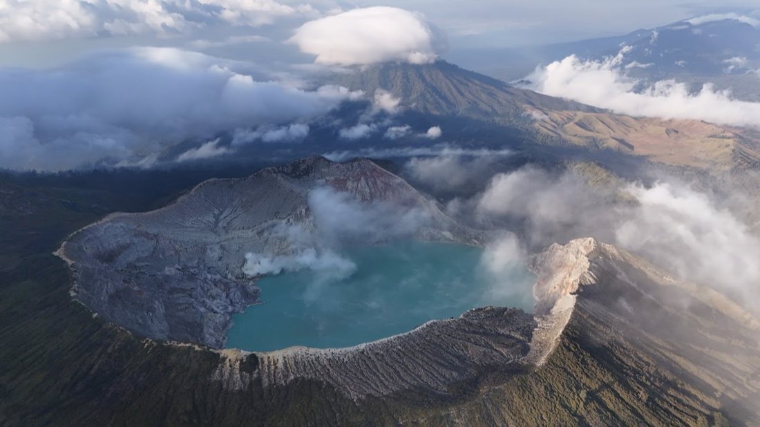 伊真火山