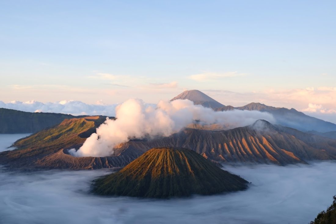 布羅莫火山