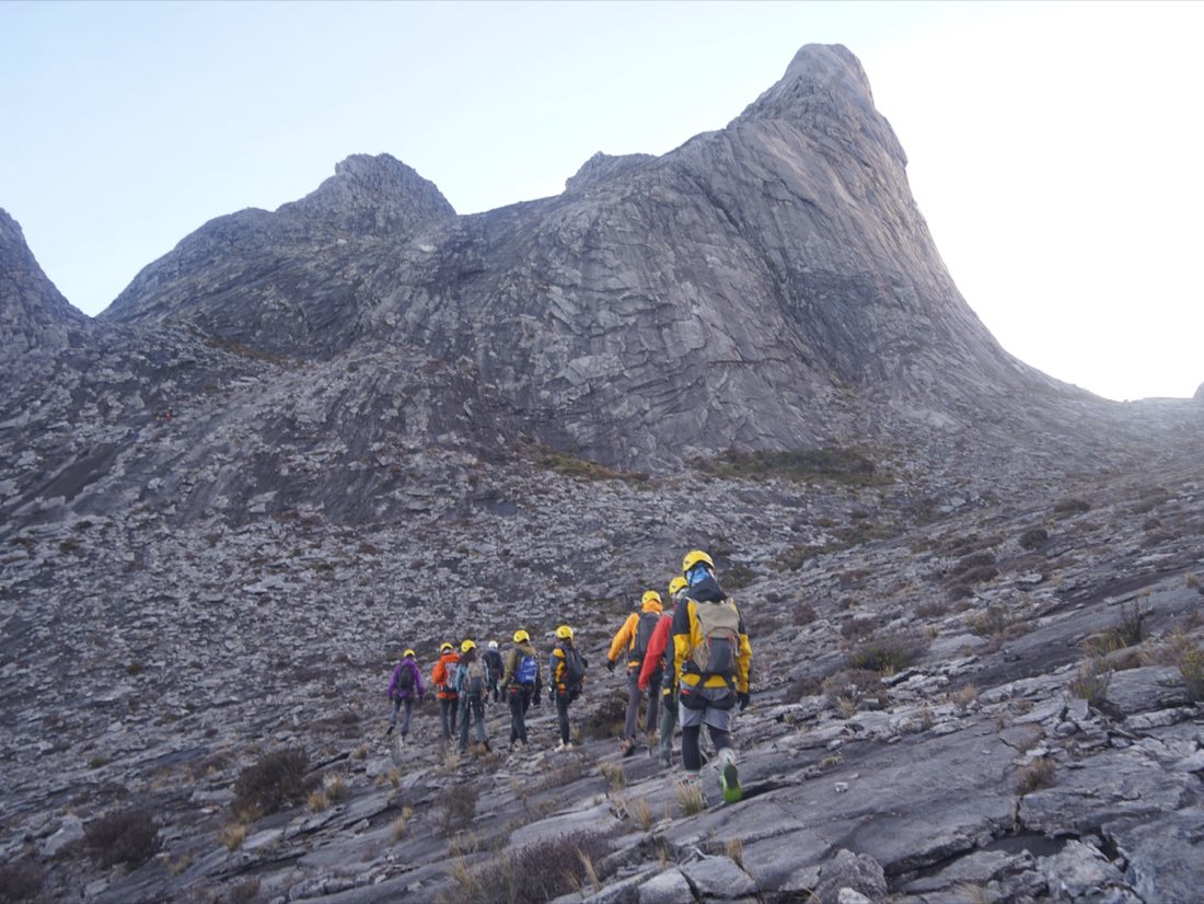 Victoria’s Peak (4,090m)