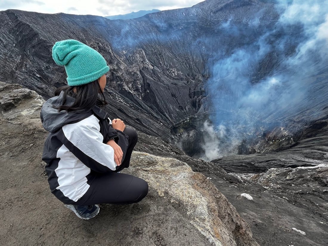 近距離接觸活火山